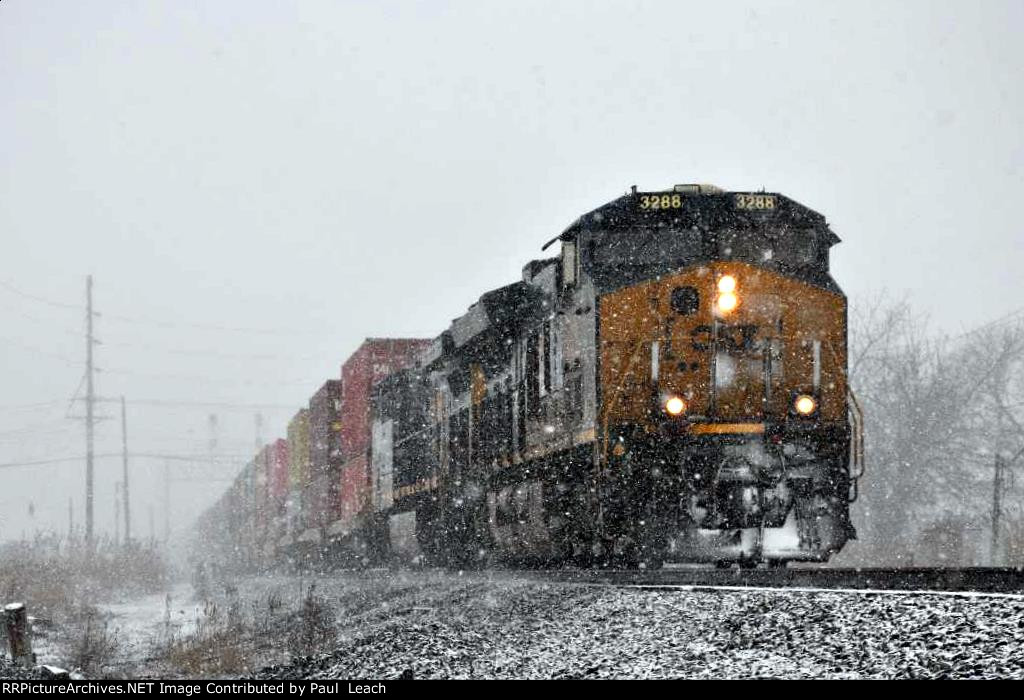 Intermodal cruises east through the snow